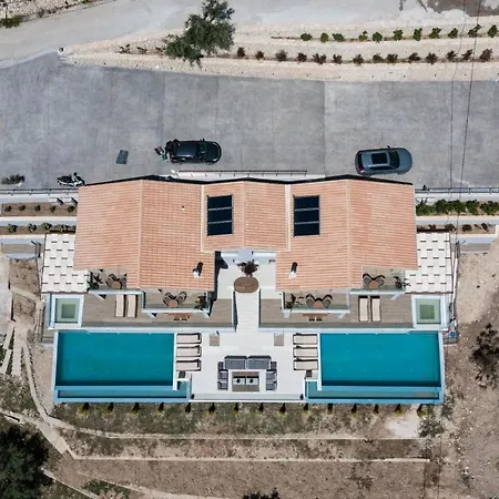 Villa 180 *
